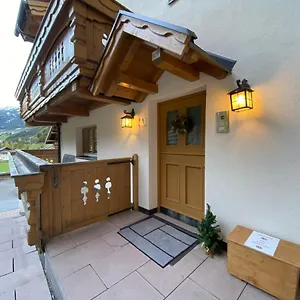 Alpine - Chalet&apart Chalet