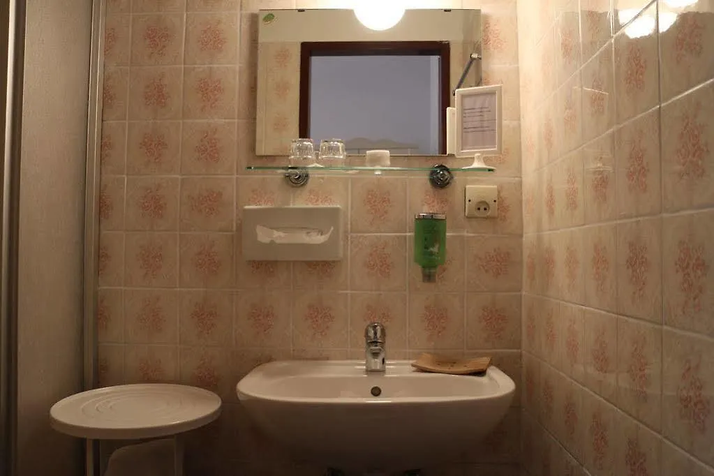 Pension Lerner Vienne Couette-café
